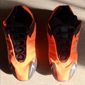 Yeezy Boost 700 MNVN ‘Orange’